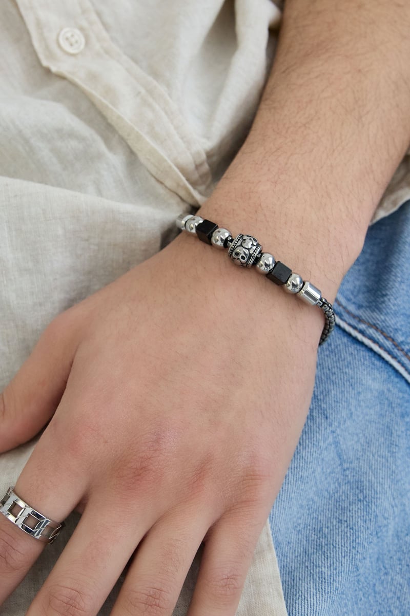 Bedelarmband met doodskop 